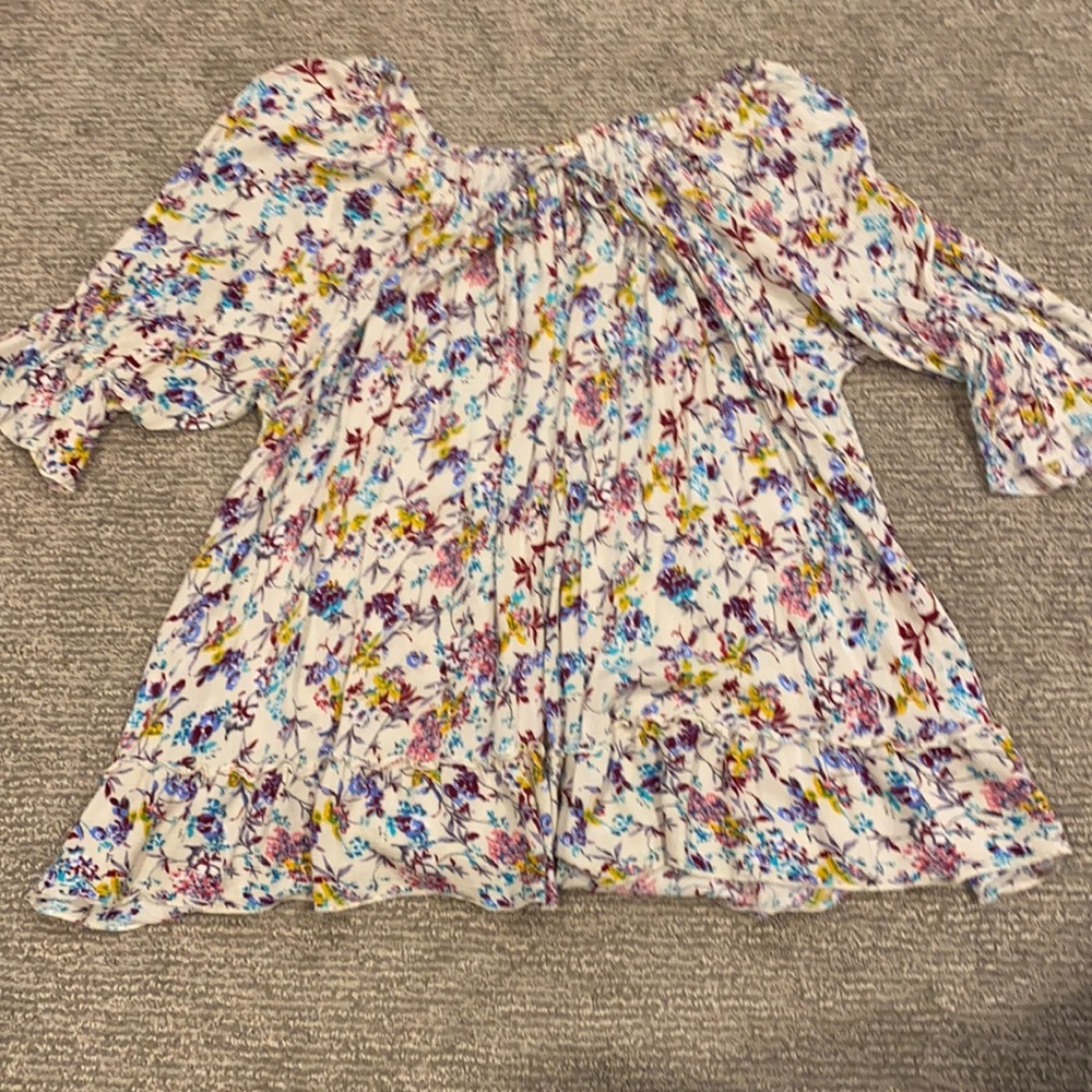 Women’s Floral Easel Top